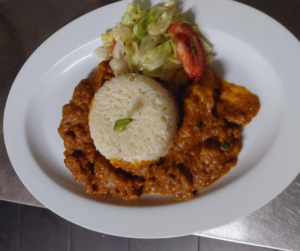 Afrikanisches Vegan mit Reis oder Fladenbrot